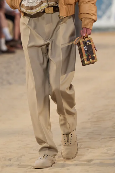 Look 130